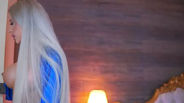 Snapshot of Juicy_Jessye chatting on 8, 11, 2025 Juicy Jessye online show from 8, 11, 2025