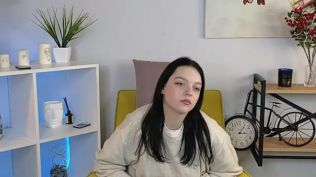 GladysHewell online show from 21, 1, 2025