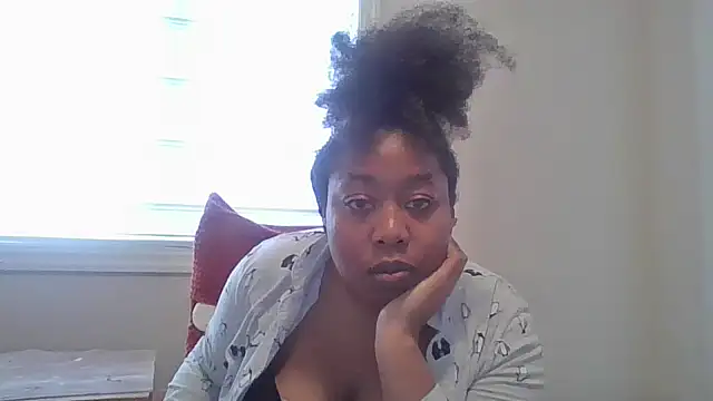 Snapshot of angeliquebelcali chatting on 21, 2, 2025 angeliquebelcali online show from 21, 2, 2025