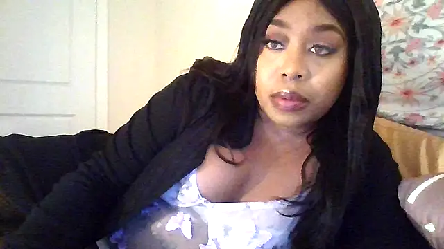 Snapshot of angeliquebelcali chatting on 21, 9, 2025 angeliquebelcali online show from 21, 9, 2025
