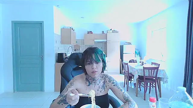 Snapshot of serena__vedette chatting on 27, 1, 2025 serena vedette online show from 27, 1, 2025