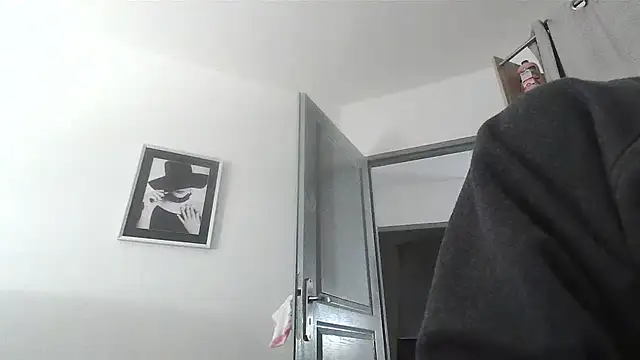 Snapshot of serena__vedette chatting on 30, 10, 2025 serena vedette online show from 30, 10, 2025