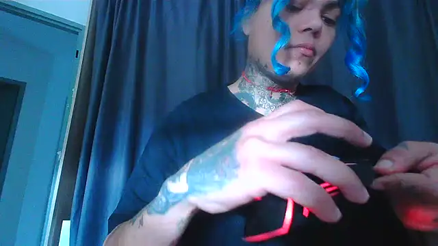 Snapshot of serena__vedette chatting on 26, 11, 2025 serena vedette online show from 26, 11, 2025