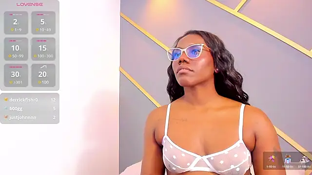 Alaia Colins online show from 21, 3, 2025