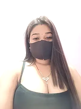 Snapshot of Simran-001 chatting on 5, 5, 2026 Simran-001 online show from 5, 5, 2026