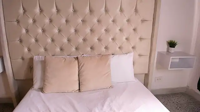 Snapshot of bella_bloomg chatting on 21, 3, 2025 bella bloomg online show from 21, 3, 2025