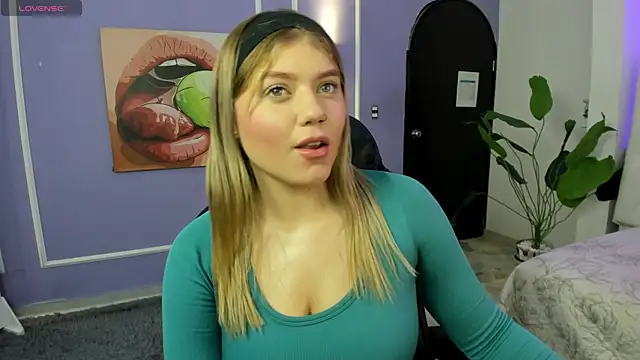 alaia greyy online show from 11, 11, 2025