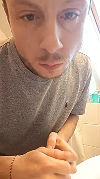 Snapshot of Vyda4 chatting on 12, 11, 2025 Vyda4 online show from 12, 11, 2025