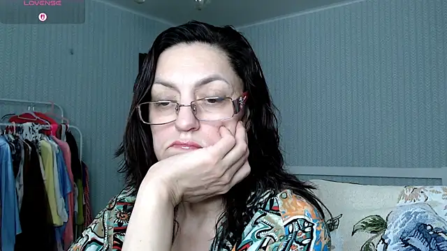 Soffya Soy online show from 11, 4, 2026