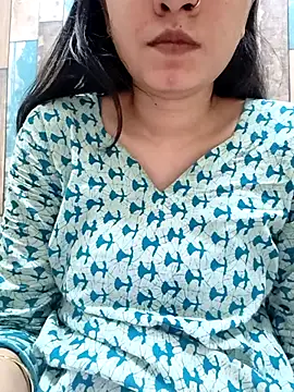 Snapshot of cute_IndianBabe chatting on 5, 5, 2026 cute IndianBabe online show from 5, 5, 2026