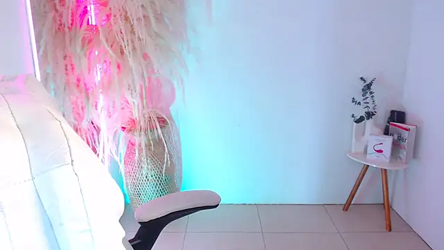 Sofi BBW online show from 7, 10, 2025