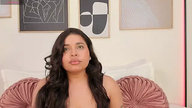 RachelRusso online show from 8, 2, 2025