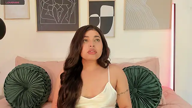 RachelRusso online show from 7, 3, 2025