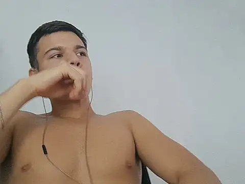 Snapshot of vitorsafado19 chatting on 13, 2, 2025 vitorsafado19 online show from 13, 2, 2025