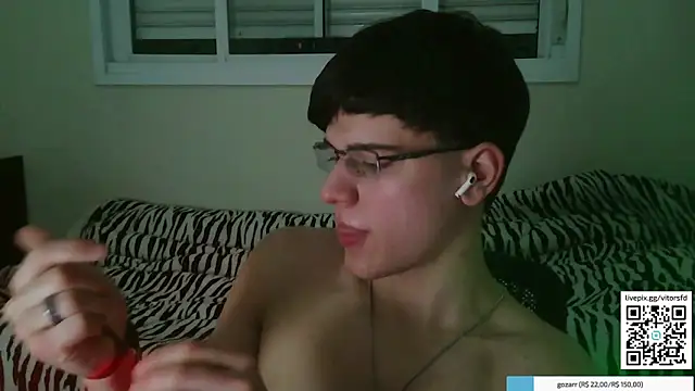 Snapshot of vitorsafado19 chatting on 22, 10, 2025 vitorsafado19 online show from 22, 10, 2025