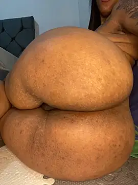 Snapshot of Charlotte_bronxxx chatting on 5, 11, 2025 Charlotte bronxxx online show from 5, 11, 2025