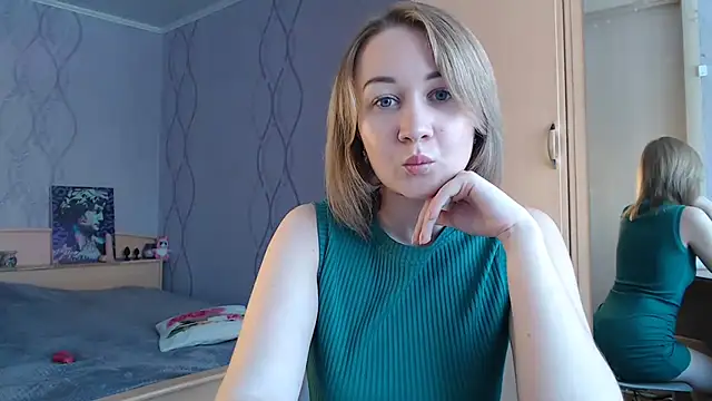 Snapshot of DaddysSluttyGirl2001 chatting on 11, 3, 2025 DaddysSluttyGirl2001 online show from 11, 3, 2025