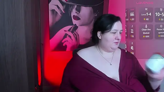 QueenOfHaze online show from 25, 6, 2026