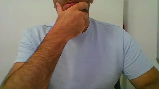 Snapshot of _tuga_man_ chatting on 25, 9, 2025  tuga man  online show from 25, 9, 2025