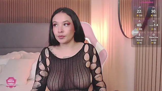 Snapshot of Victoria_Collinns chatting on 4, 2, 2025 Victoria Collinns online show from 4, 2, 2025