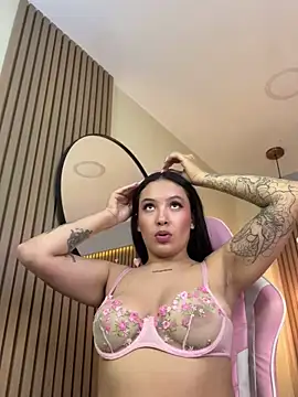 Snapshot of Victoria_Collinns chatting on 12, 2, 2025 Victoria Collinns online show from 12, 2, 2025