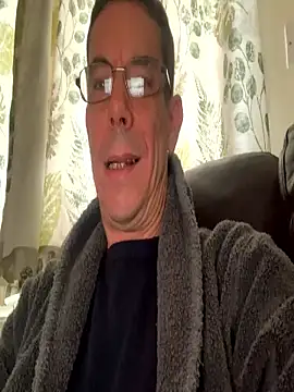 Snapshot of Kenhornu chatting on 27, 10, 2025 Kenhornu online show from 27, 10, 2025