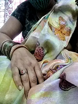 Snapshot of laxmitelugu78 chatting on 11, 3, 2025 laxmitelugu78 online show from 11, 3, 2025