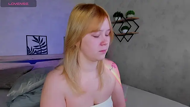 Snapshot of Amy_Kimberlly chatting on 6, 10, 2025 Amy Kimberlly online show from 6, 10, 2025