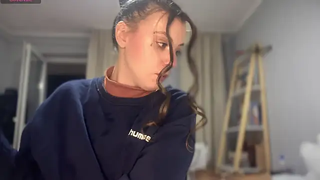 bunnythetailor online show from 15, 11, 2025