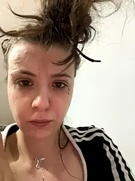 bunnythetailor online show from 26, 11, 2025