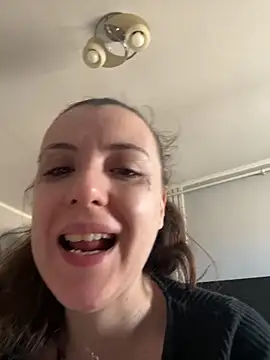 bunnythetailor online show from 9, 3, 2026