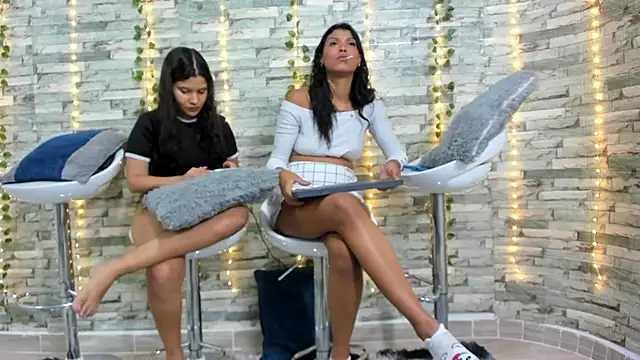 Snapshot of emilly09 chatting on 14, 3, 2025 emilly09 online show from 14, 3, 2025