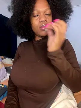 Boneca25 online show from 22, 10, 2025