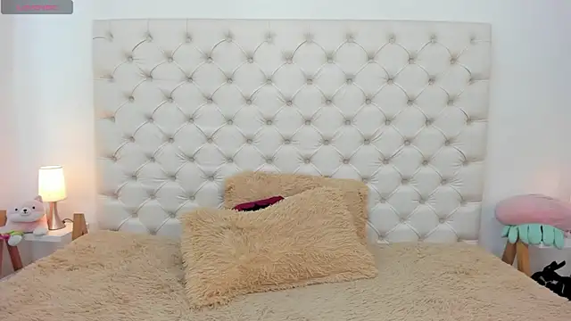 esmeralda06 online show from 18, 9, 2025