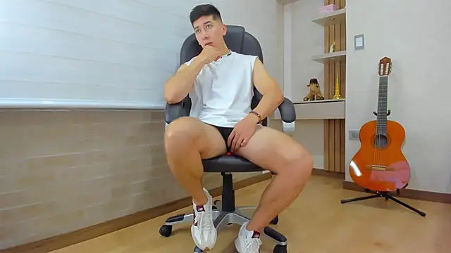 Tombarden online show from 3, 12, 2025