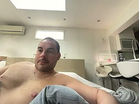 Snapshot of justeqqun chatting on 8, 3, 2026 justeqqun online show from 8, 3, 2026