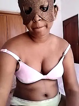 DiluQueen online show from 24, 2, 2025