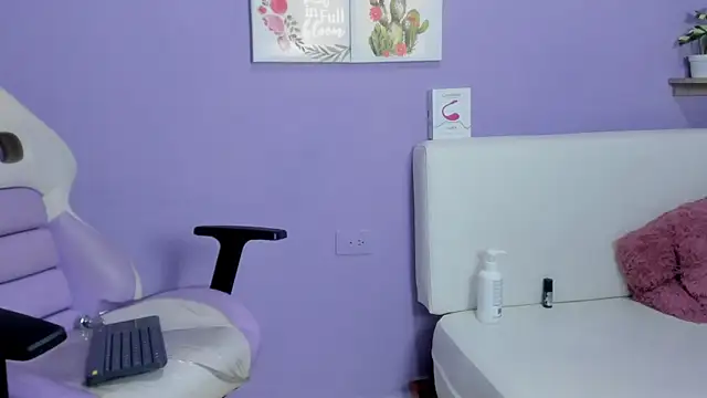 Rossi Mariana online show from 8, 3, 2025