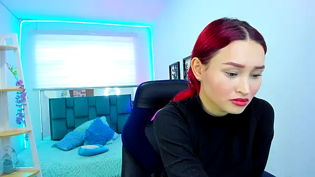 naomy hot 777 online show from 24, 9, 2025