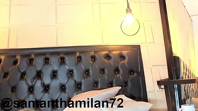 SamanthaMilann online show from 10, 10, 2025