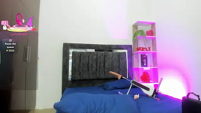 Nicol TransGirl online show from 9, 4, 2026