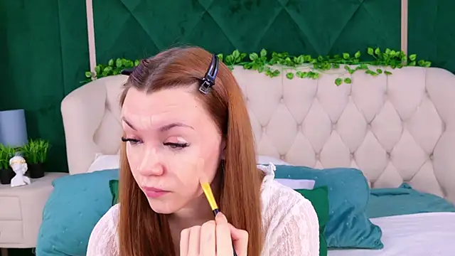 Ariadna Holder online show from 3, 3, 2025