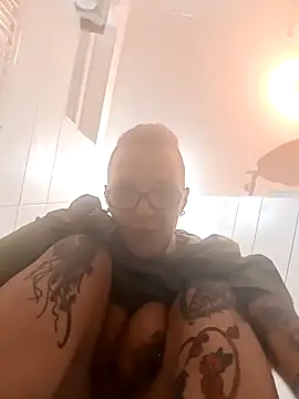 Astrid-Gilbert online show from 3, 2, 2025