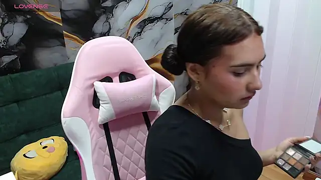 emily fox 3 online show from 20, 9, 2025