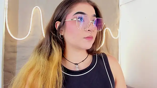 Shanntal  online show from 16, 2, 2026