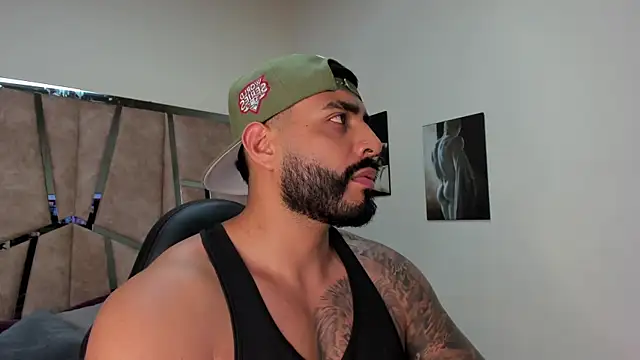 LeandroRusso online show from 23, 2, 2025