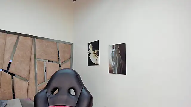 LeandroRusso online show from 27, 2, 2025