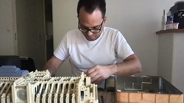 Funnyjul31 online show from 5, 4, 2026