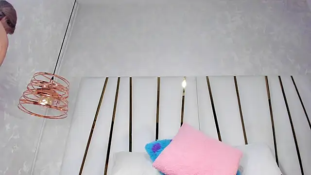 violet gray  online show from 6, 3, 2025