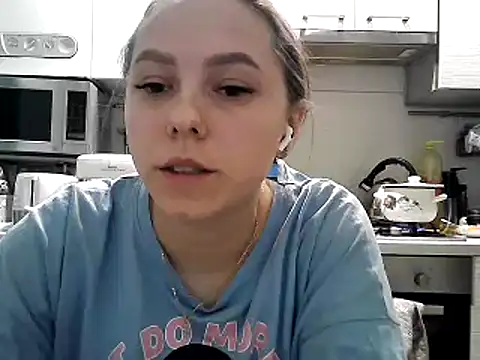 Snapshot of Misssweet_s chatting on 15, 2, 2025 Misssweet s online show from 15, 2, 2025